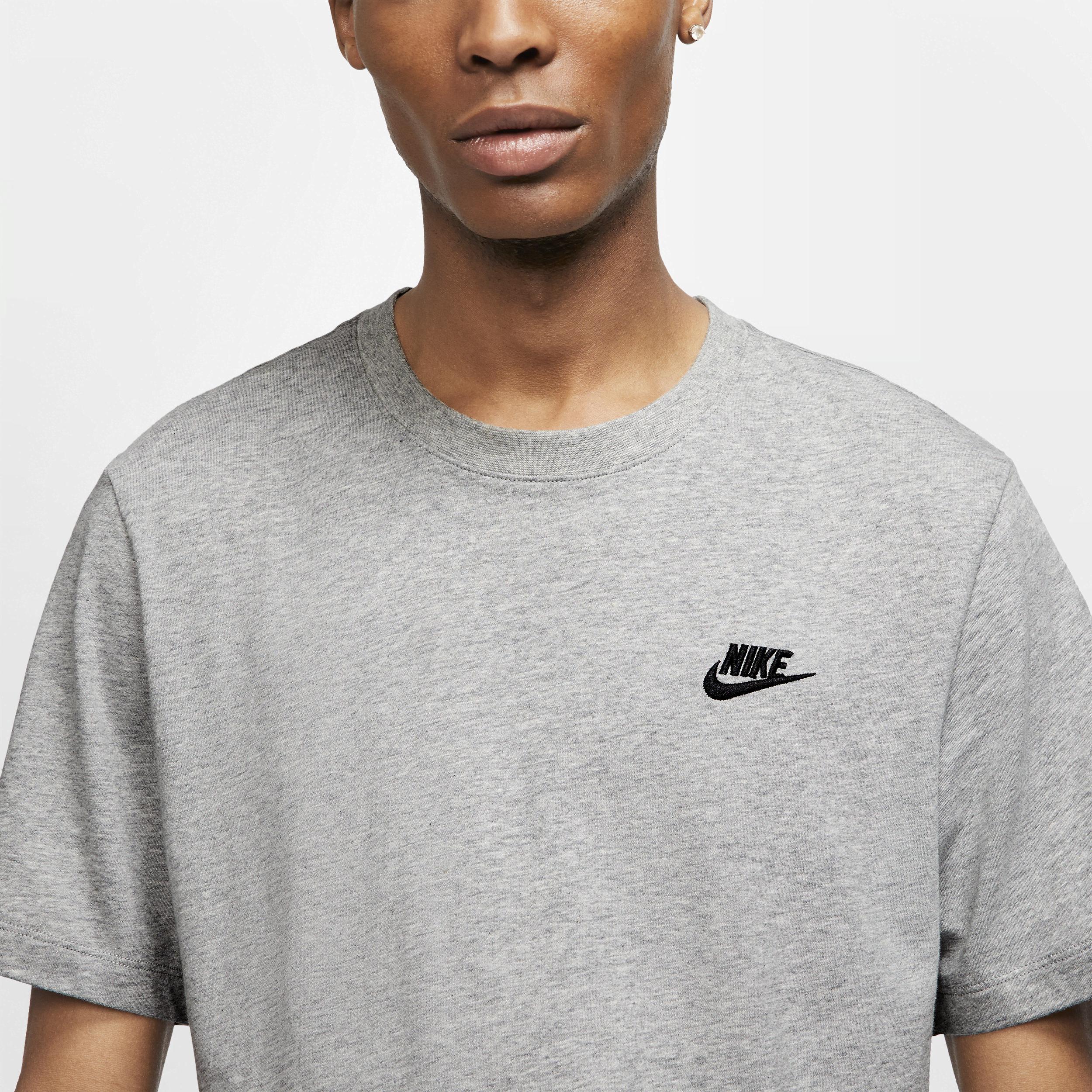 Nike Club t-shirt Product Image