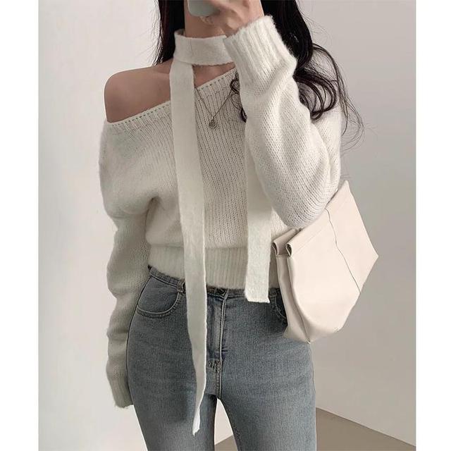 Off Shoulder Plain Crop Sweater Product Image