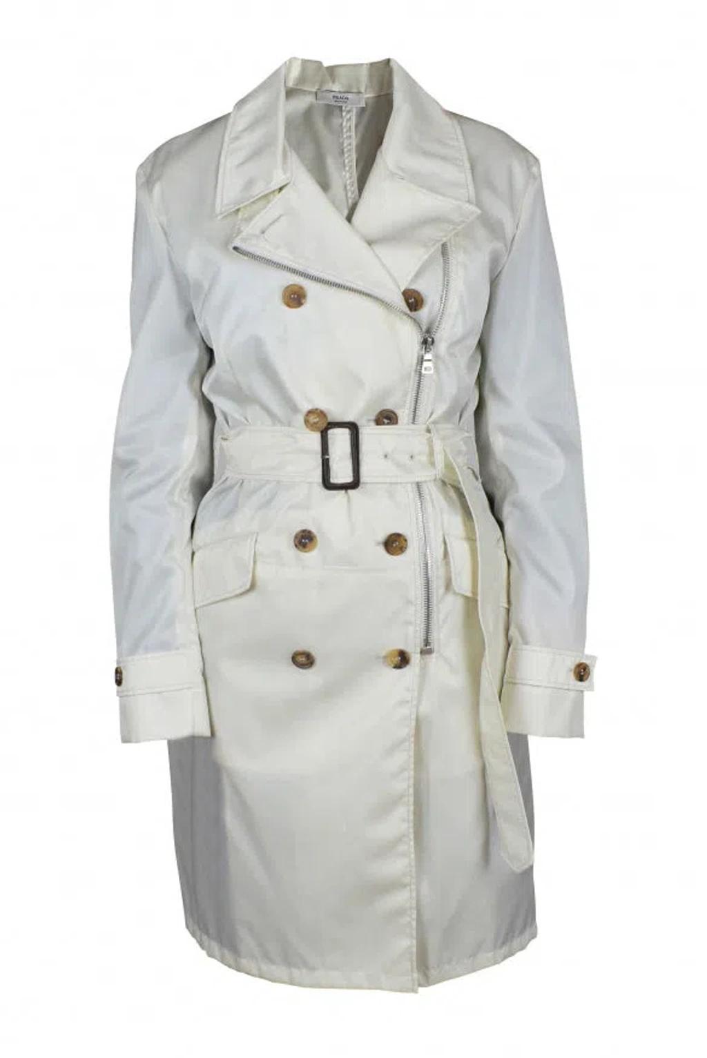 Coat In White Product Image