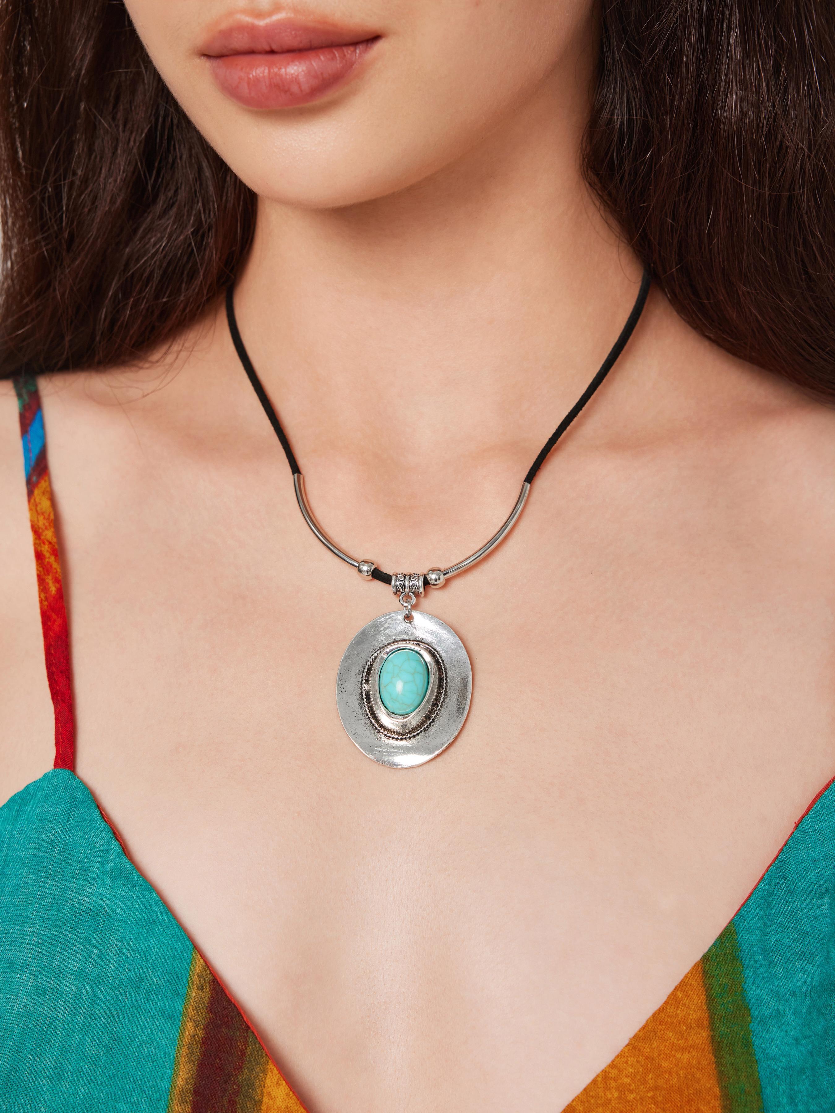 OVAL TURQUOISE HAT PENDANT NECKLACE Product Image