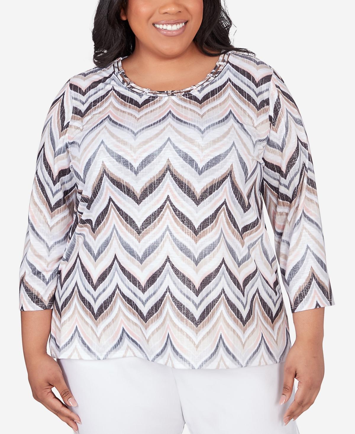 Alfred Dunner Plus Size Classic Neutrals Shimmering Chevron 3/4 Sleeve Top Product Image