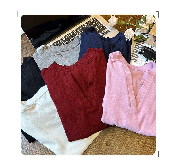 Long Sleeve V-Neck Plain Tee Product Image