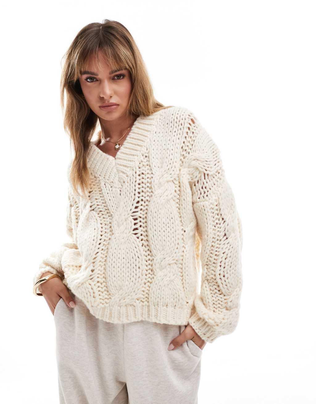 4th & Reckless cable knit V-neck sweater in cream product image