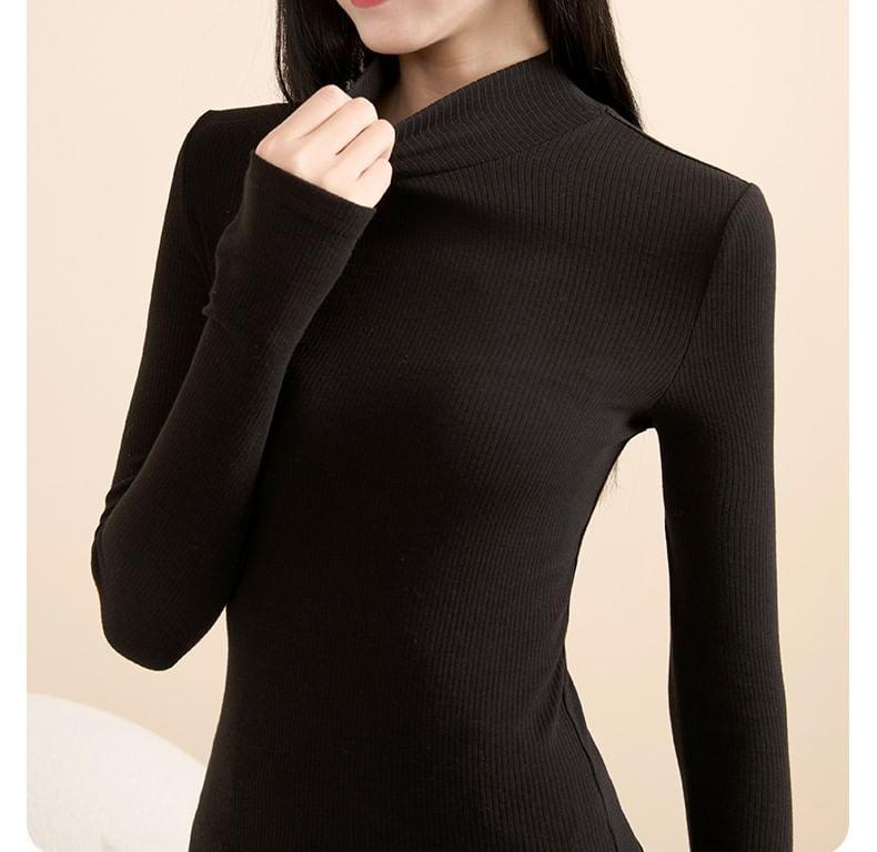 Long-Sleeve Mock Neck Plain Slim Fit Tee Product Image