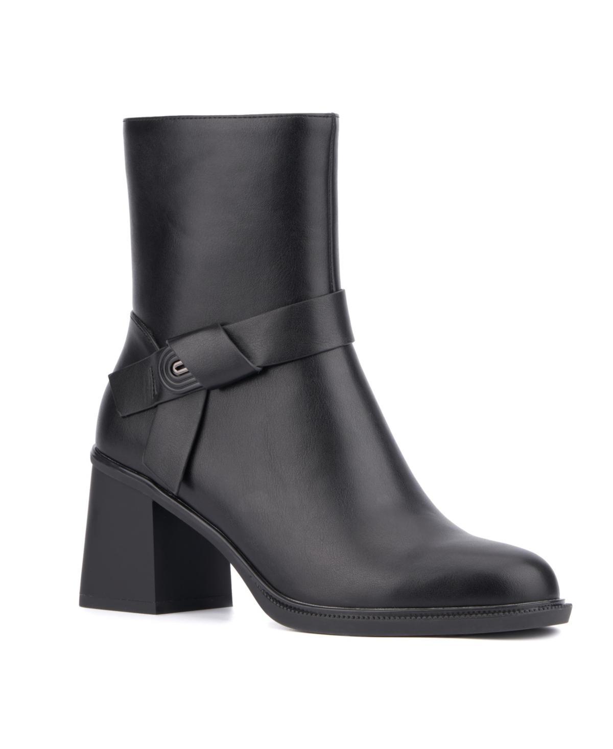 Torgeis Womens Melinda Ankle Boots Product Image