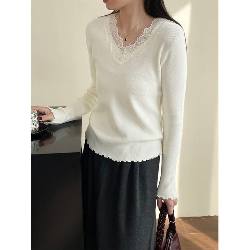 Long-Sleeve V-Neck Plain Lace Panel Lettuce Edge Knit Top Product Image