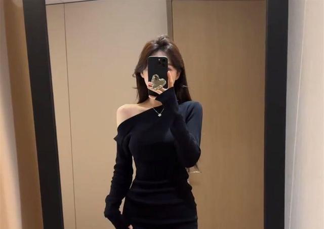 Long-Sleeve One-Shoulder Plain Mini Sheath Dress Product Image