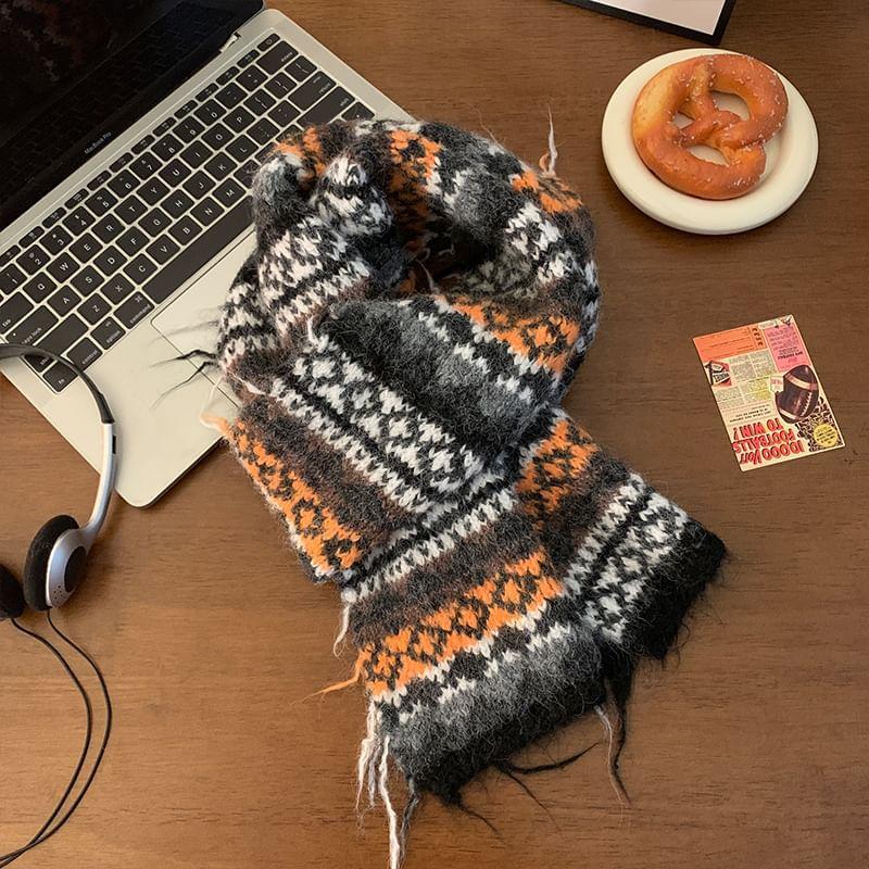 Patterned Knit Scarf Product Image