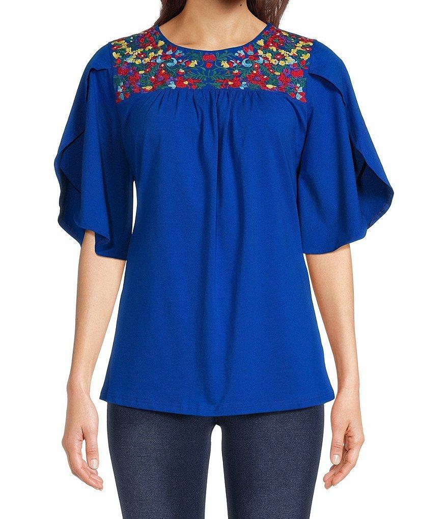 Calessa Petite Size Front Yoke Embroidery Crew Neck Short Sleeve Shirttail Hem Tunic Product Image