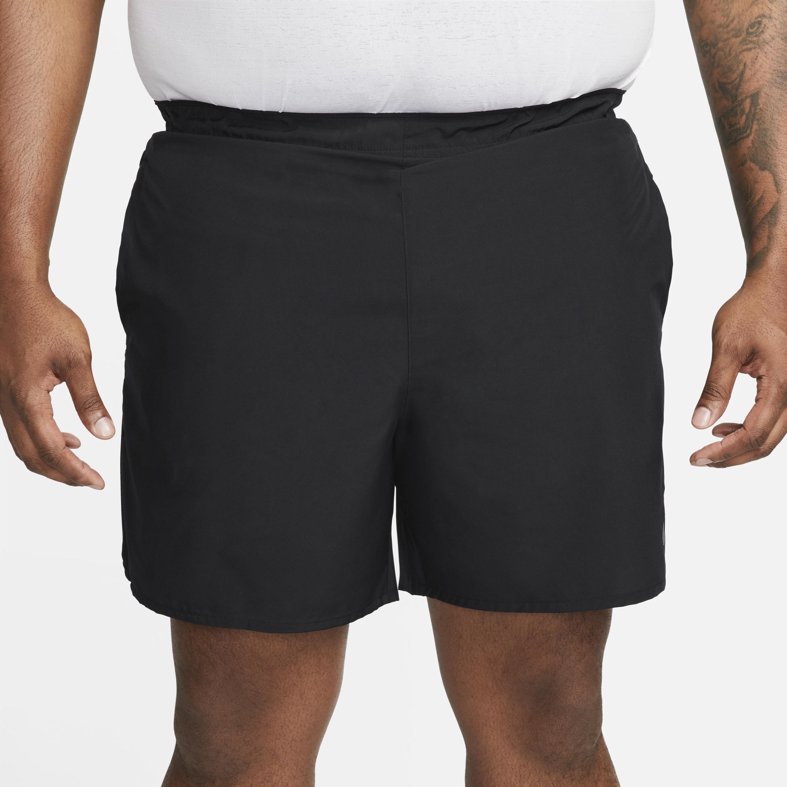 Nike Men's Challenger Dri-FIT 7" 2-in-1 Running Shorts Product Image