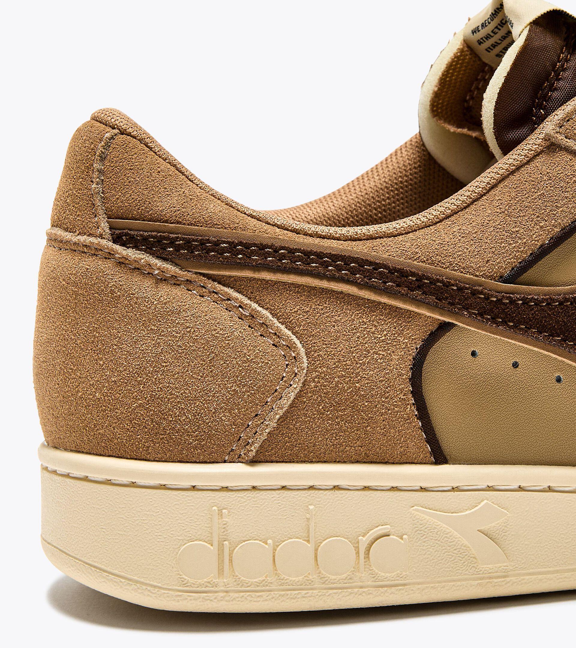 MAGIC BASKET LOW SUEDE LEATHER Product Image