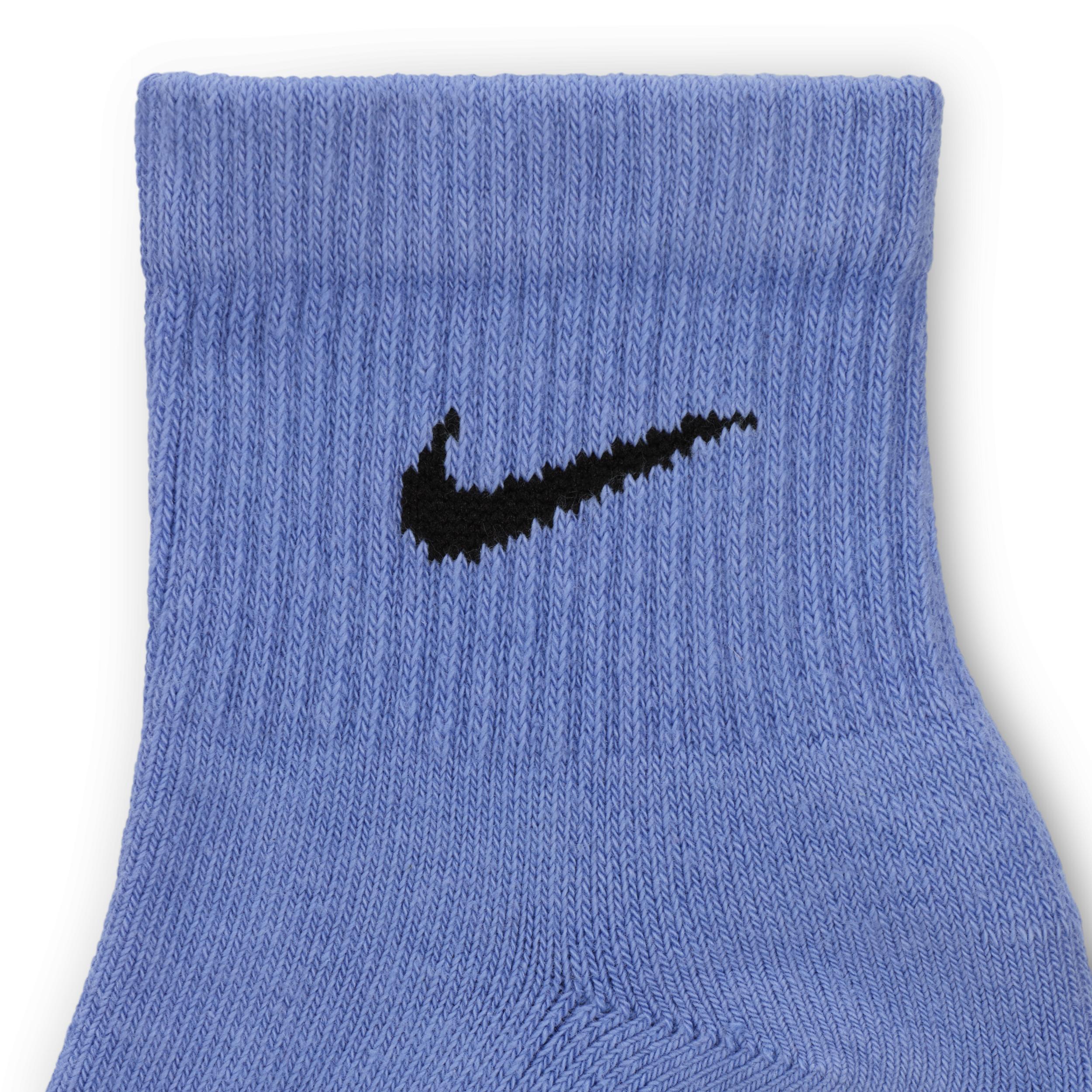 Nike Men's Everyday Plus Cushioned Training Ankle Socks (6 Pairs) Product Image