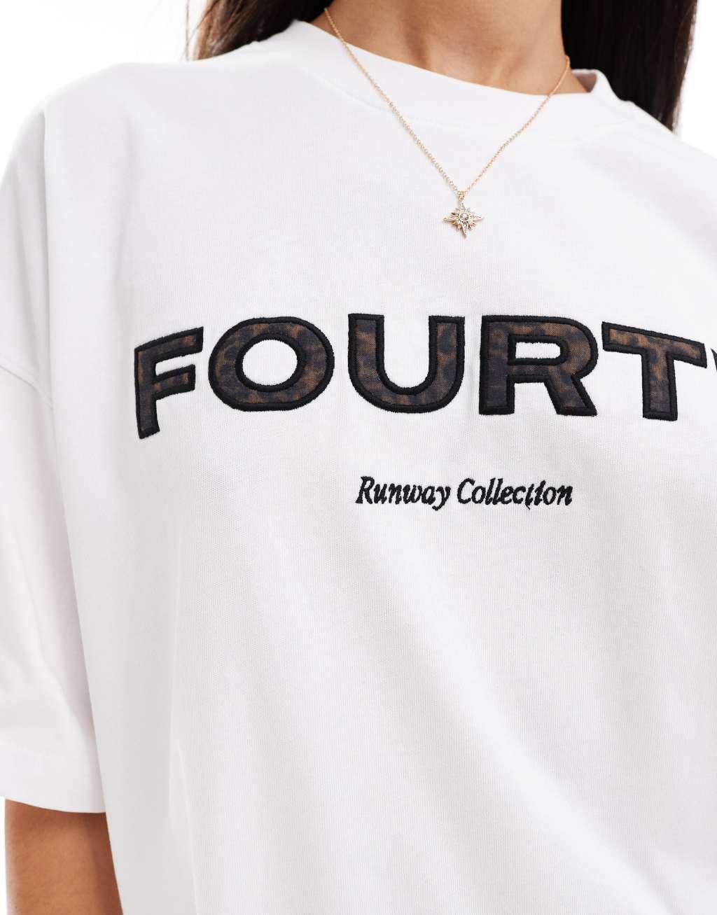 4th & Reckless fourth logo t-shirt in white Product Image