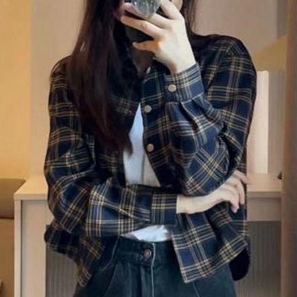 Long-Sleeve Plaid Button-Up Crop Shirt Product Image