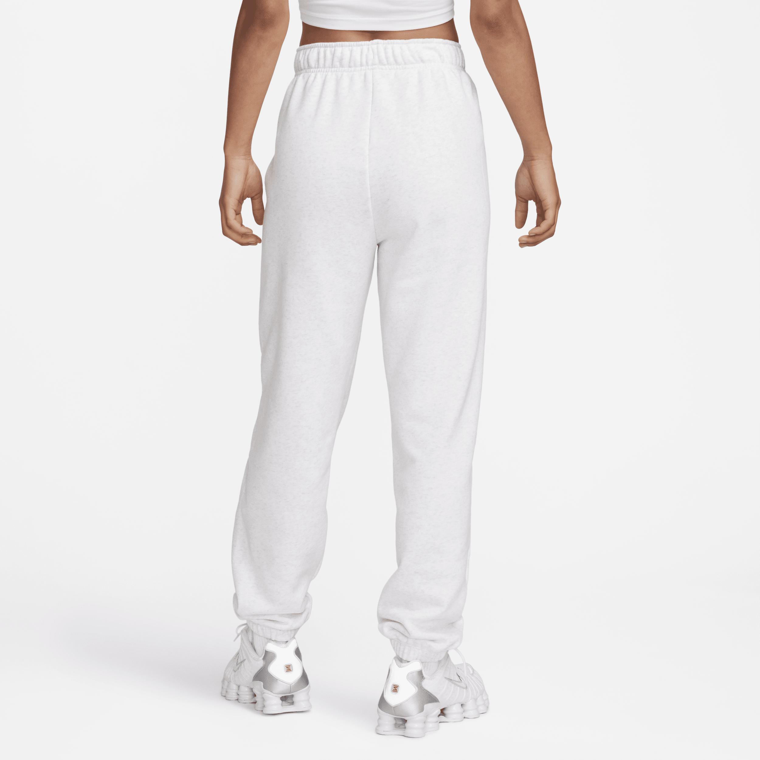 Women's Nike Sportswear Club Fleece Oversized Mid-Rise Sweatpants Product Image