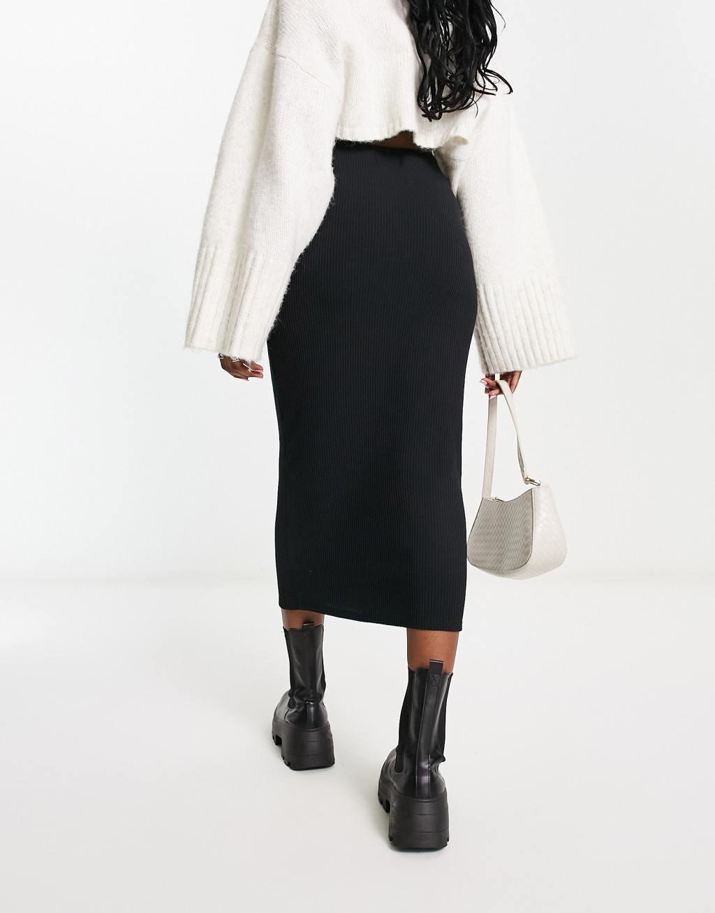 Pull&Bear ribbed midaxi skirt in black Product Image