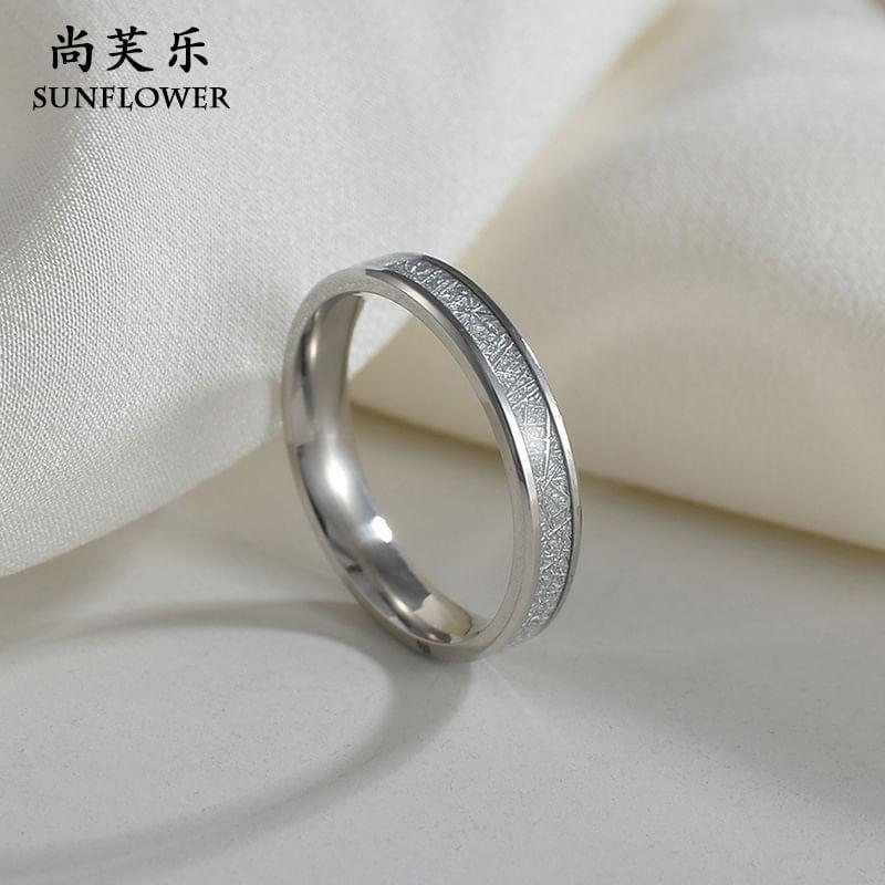 Silver Tone Metal Ring Product Image