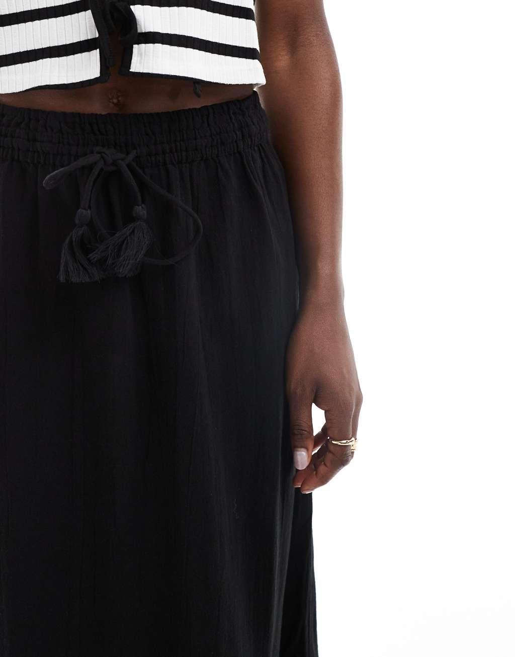 Vero Moda boho maxi skirt in black Product Image