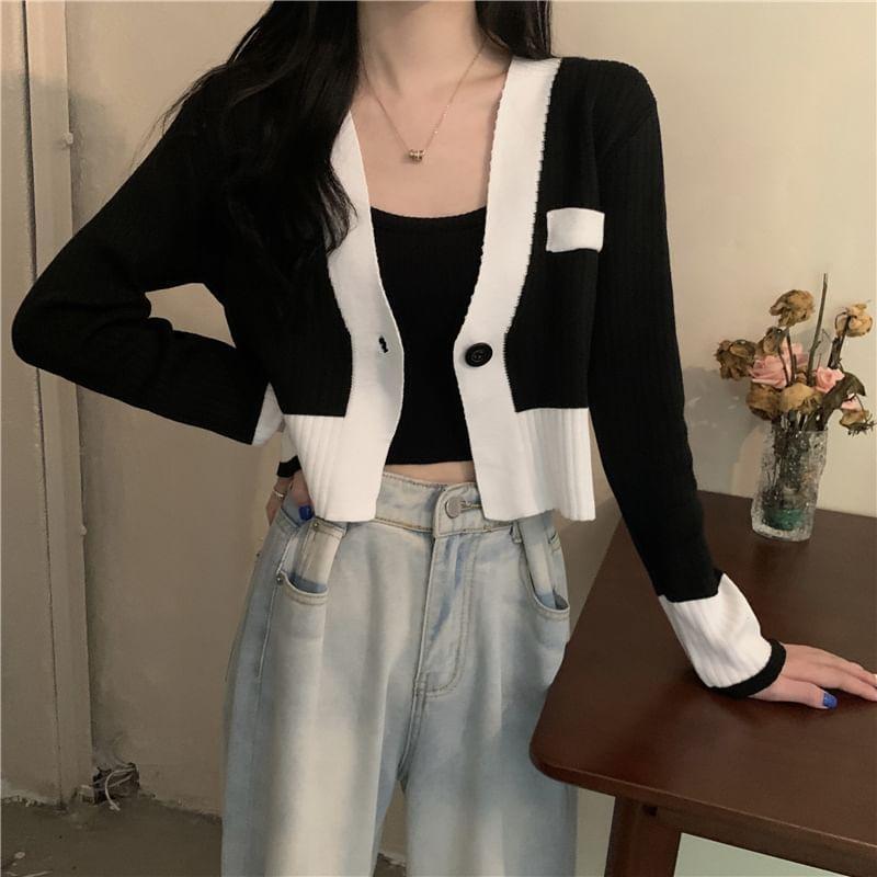 V-Neck Two Tone Button-Up Crop Cardigan Product Image