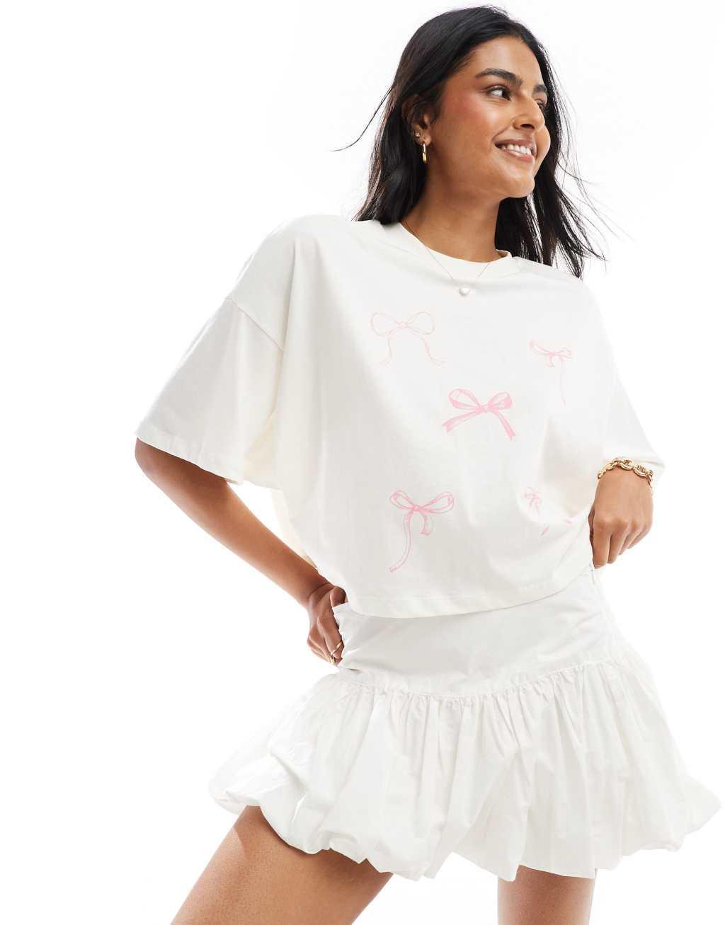 ONLY scattered pink bow graphic cropped t-shirt in white   Product Image