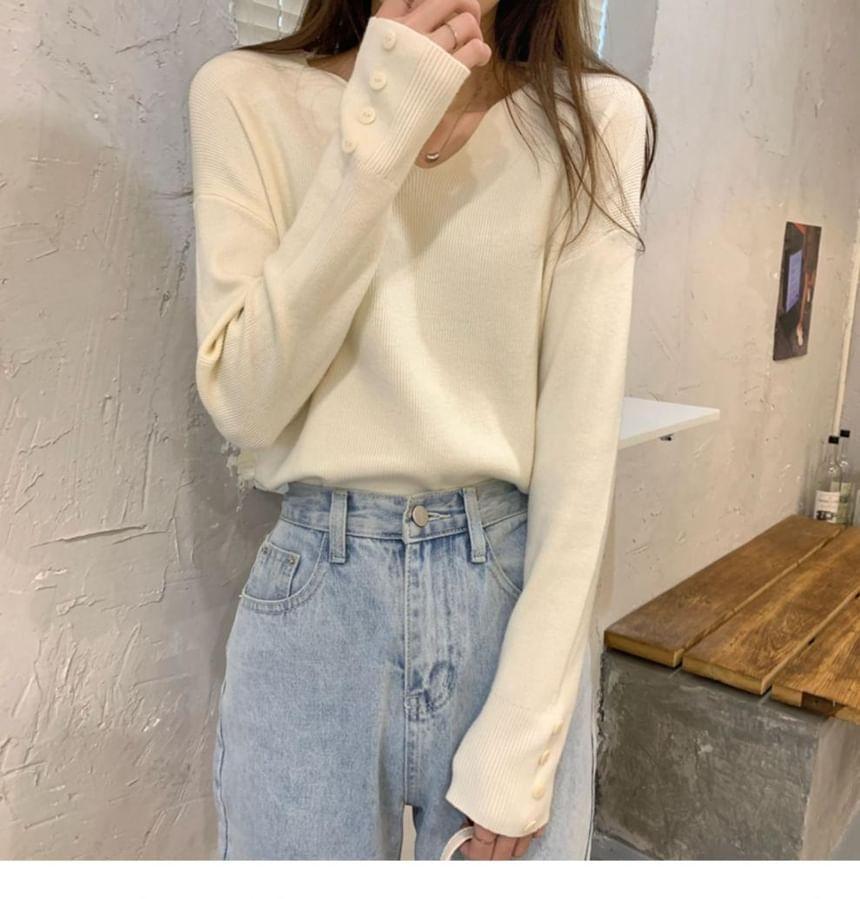 Long Sleeve V-Neck Sweater Product Image