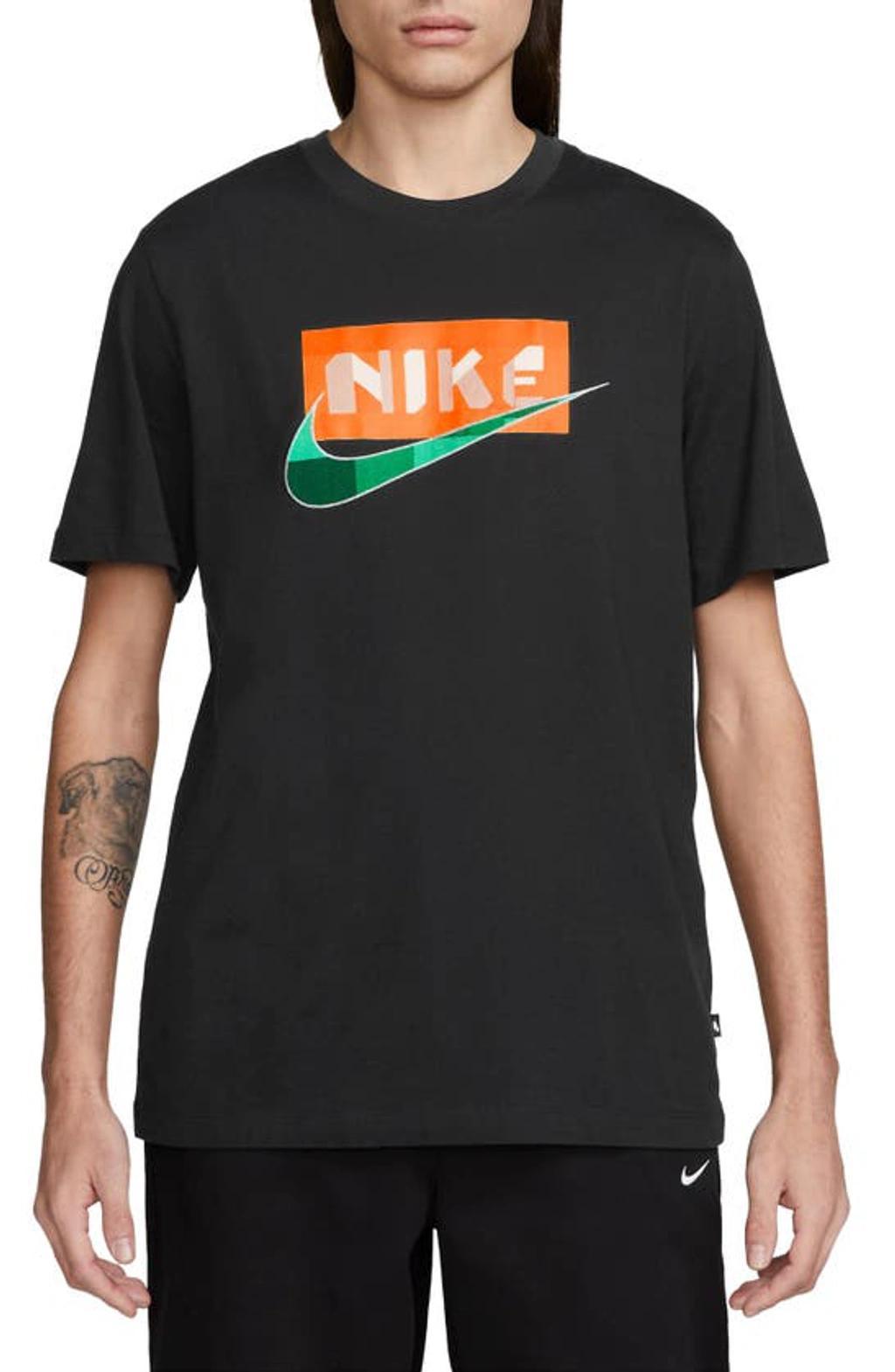 Nike Swoosh Appliqu Graphic T-Shirt Product Image