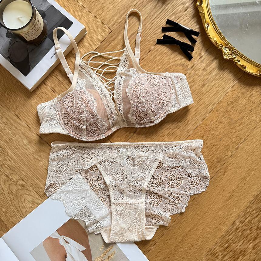 Set: Lace Cutout Bra + Panty + Bow Product Image