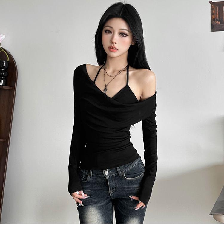 Cold Shoulder Long Sleeve Plain Ruched T-Shirt Product Image