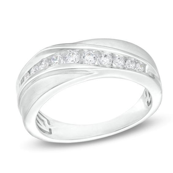 Men's 1/2 CT. T.w. Certified Lab-Created Diamond Graduated Slant Wedding Band in 14K White Gold (F/Vs2) Product Image