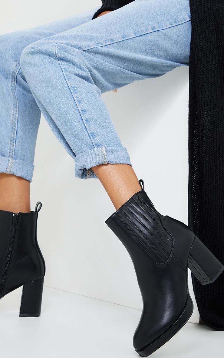 Black Slight Platform Chelsea Basic Heeled Ankle Boots Product Image