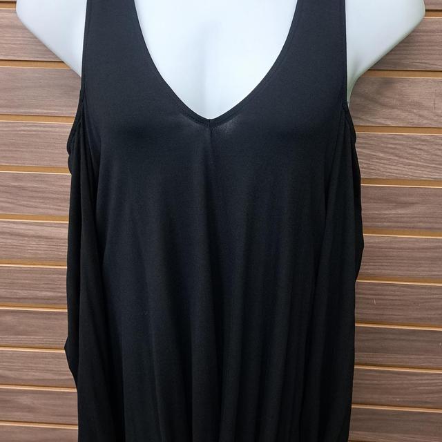 Cold Shoulder V-Neck Long Sleeve Top Product Image