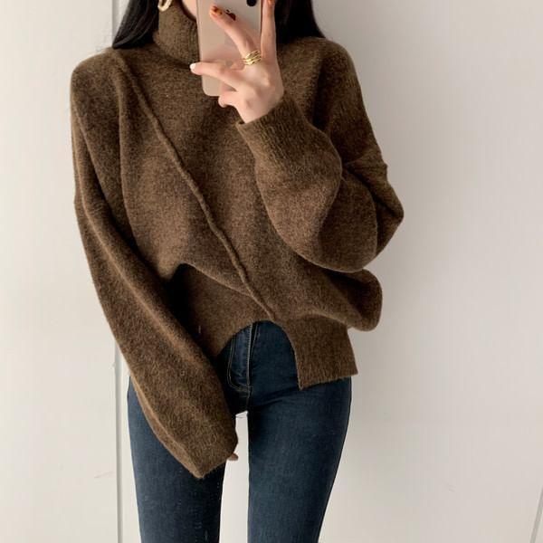 Turtleneck Plain Slit Sweater Product Image