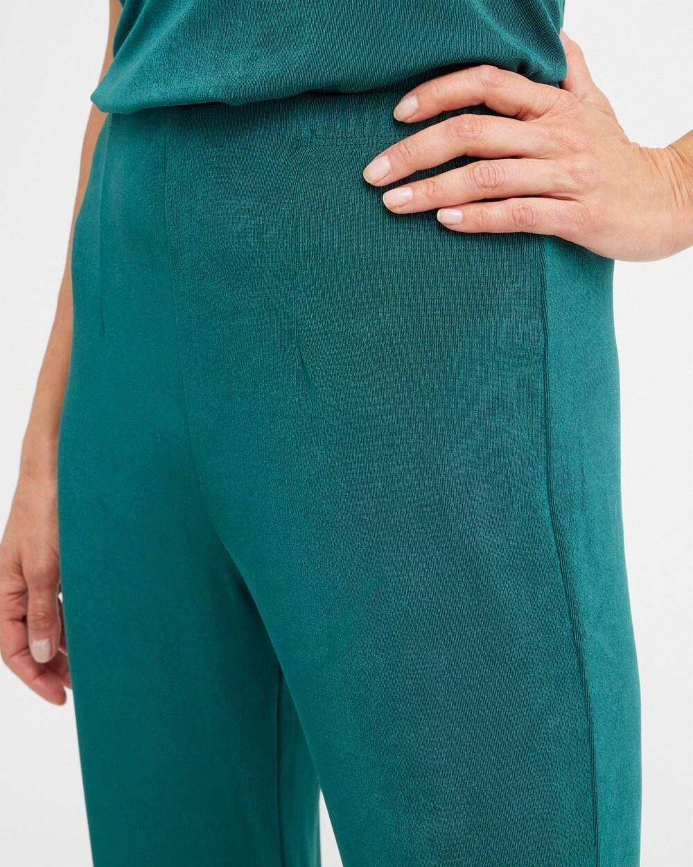 Women's Travelers Pants Product Image