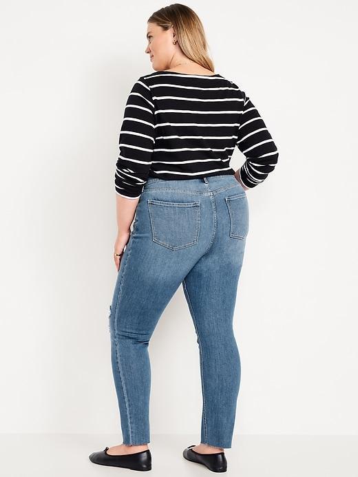 High-Waisted Wow Straight Jeans Product Image