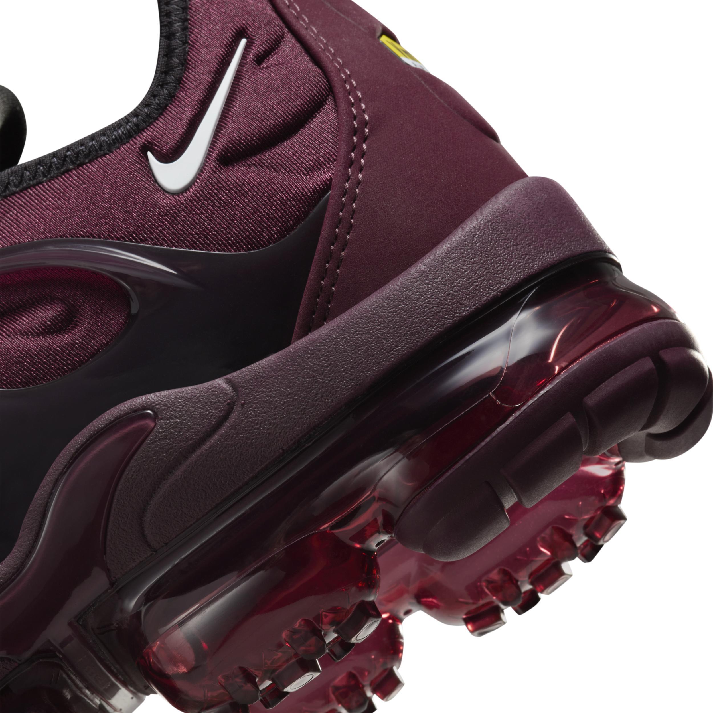 Nike Men's Air VaporMax Plus Shoes Product Image