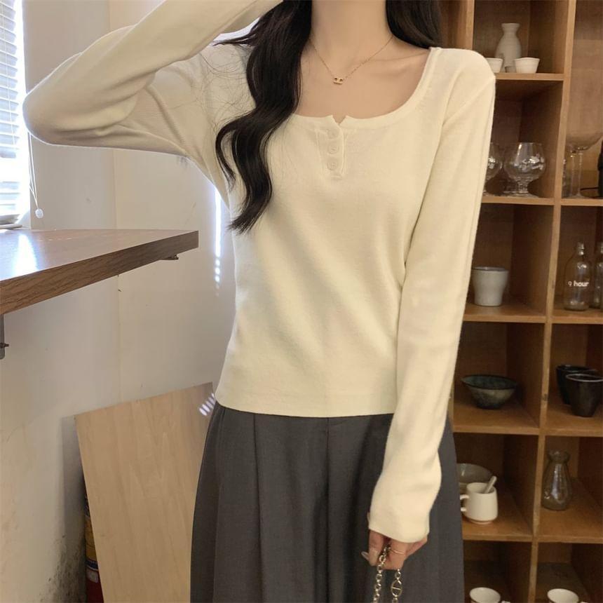 Long Sleeve Scoop Neck Plain Knit Top Product Image