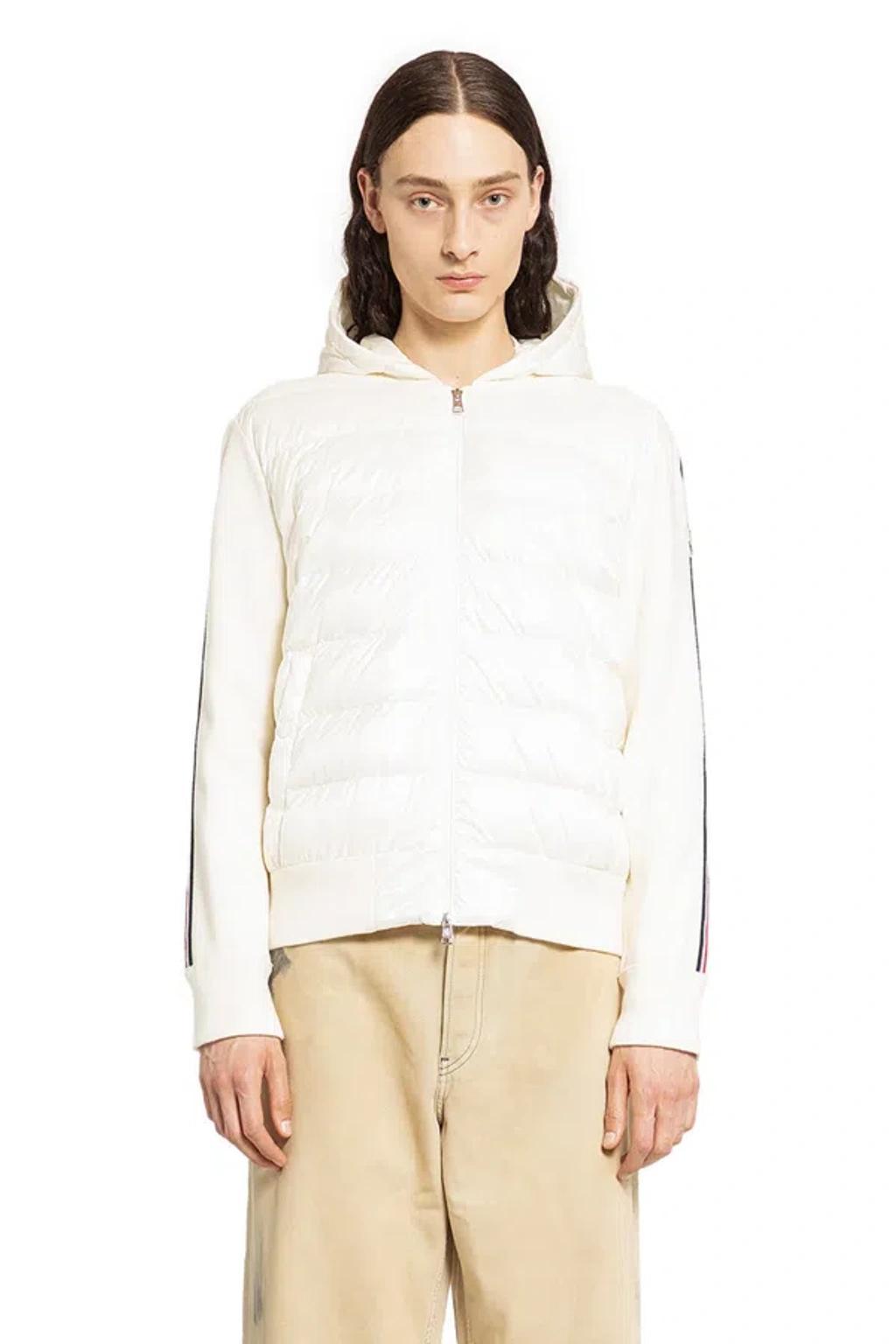 Knitwear In White Product Image