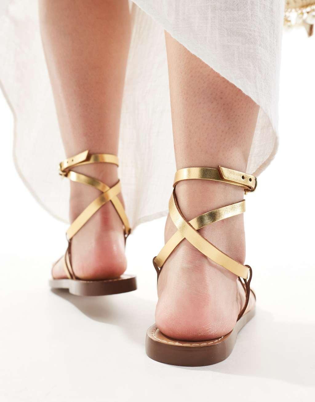 Stradivarius leather strappy sandals in gold Product Image