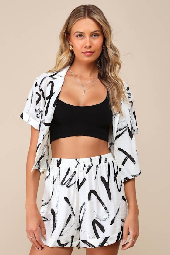 Artistic Essence Ivory and Black Abstract Print Shorts Product Image