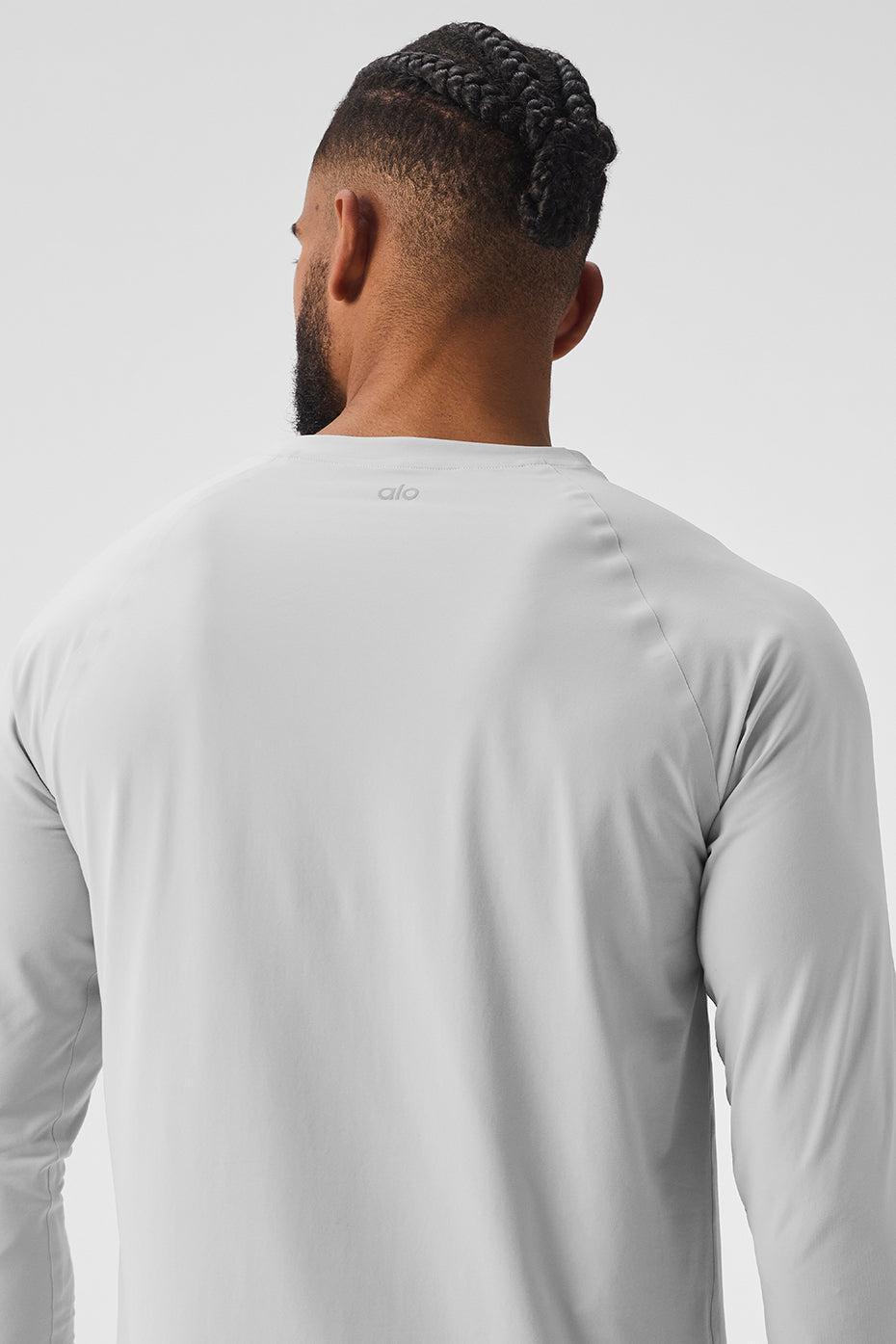 Idol Long Sleeve Performance Tee - Titanium Male Product Image