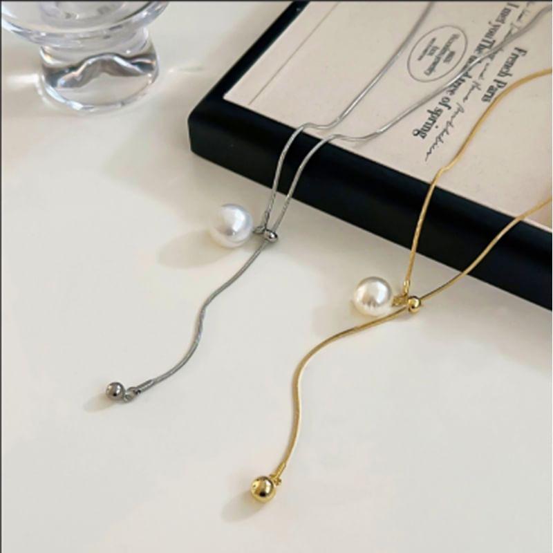 Faux Pearl Pendant Lariat Necklace Product Image