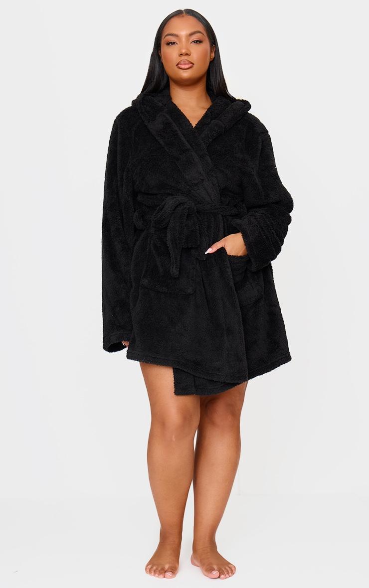 PRETTYLITTLETHING Plus Black Fluffy Bath Robe Product Image