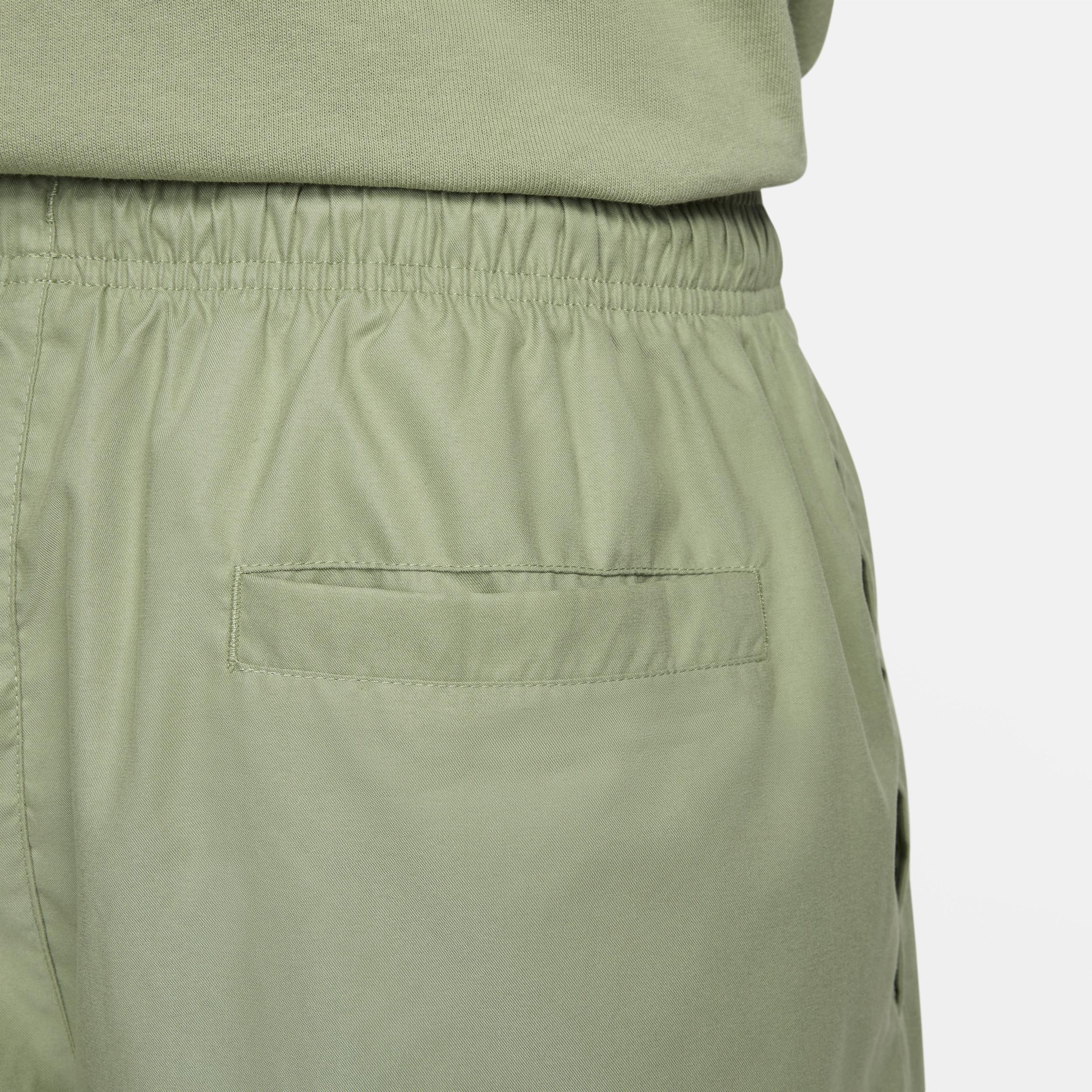 Nike Men's Club Woven Shorts Product Image