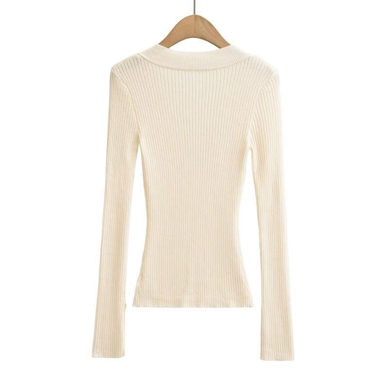 Long-Sleeve V-Neck Plain Knit Top Product Image