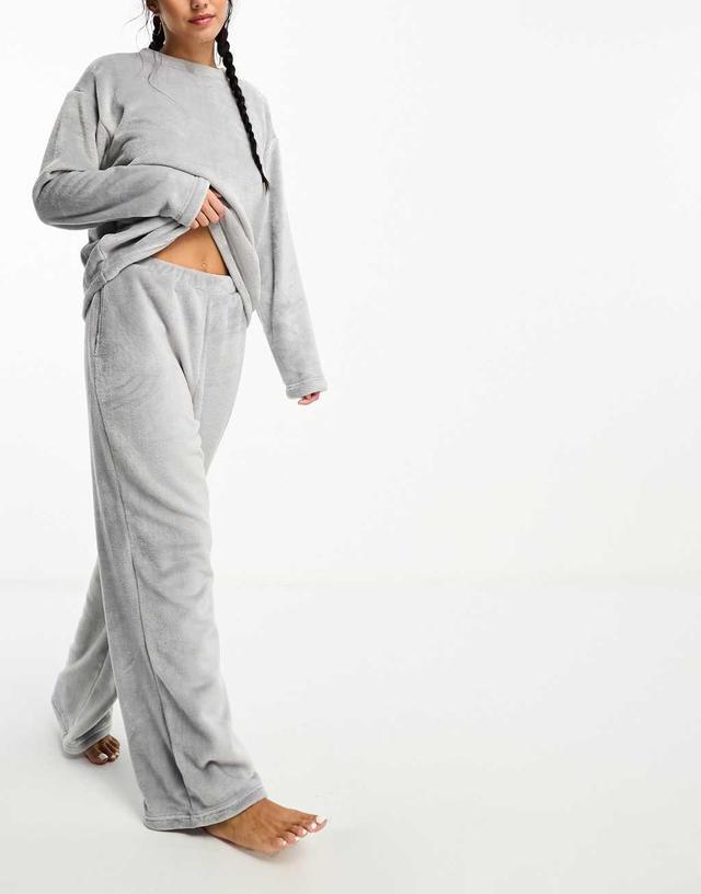 ASOS DESIGN lounge super soft fleece sweatshirt & sweatpants set in gray Product Image