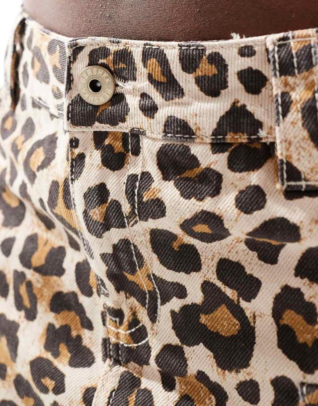 Bershka mini skirt in leopard print Product Image