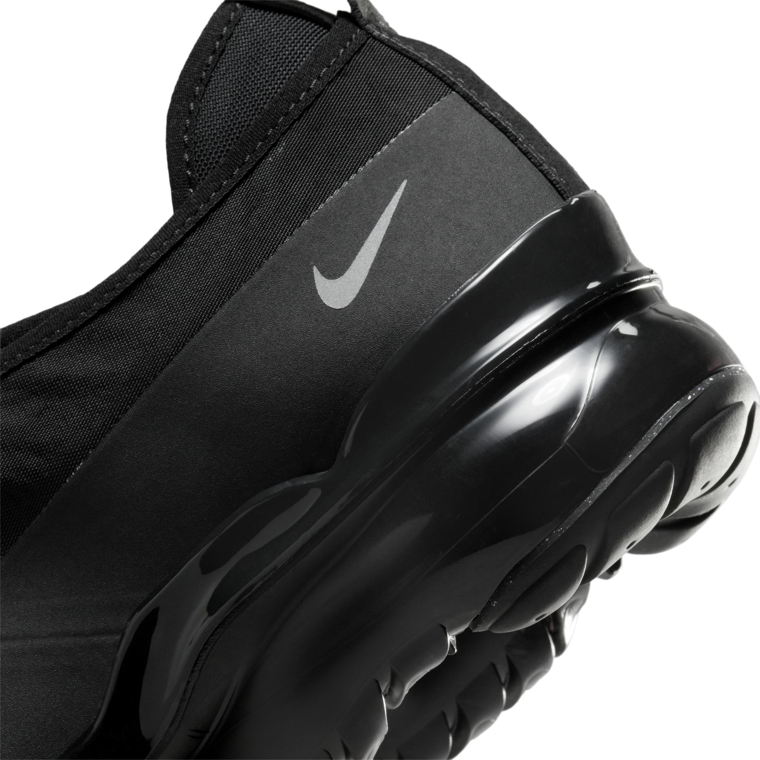 Nike Air Vapormax Moc Roam Sneaker in Black. - size 10 (also in 10.5, 11, 11.5, 12, 12.5, 7, 7.5, 8, 8.5, 9, 9.5) Product Image