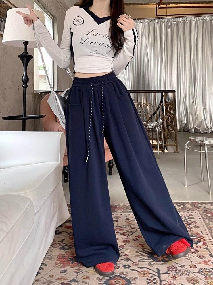 Drawstring Waist Plain Wide Leg Sweatpants Product Image