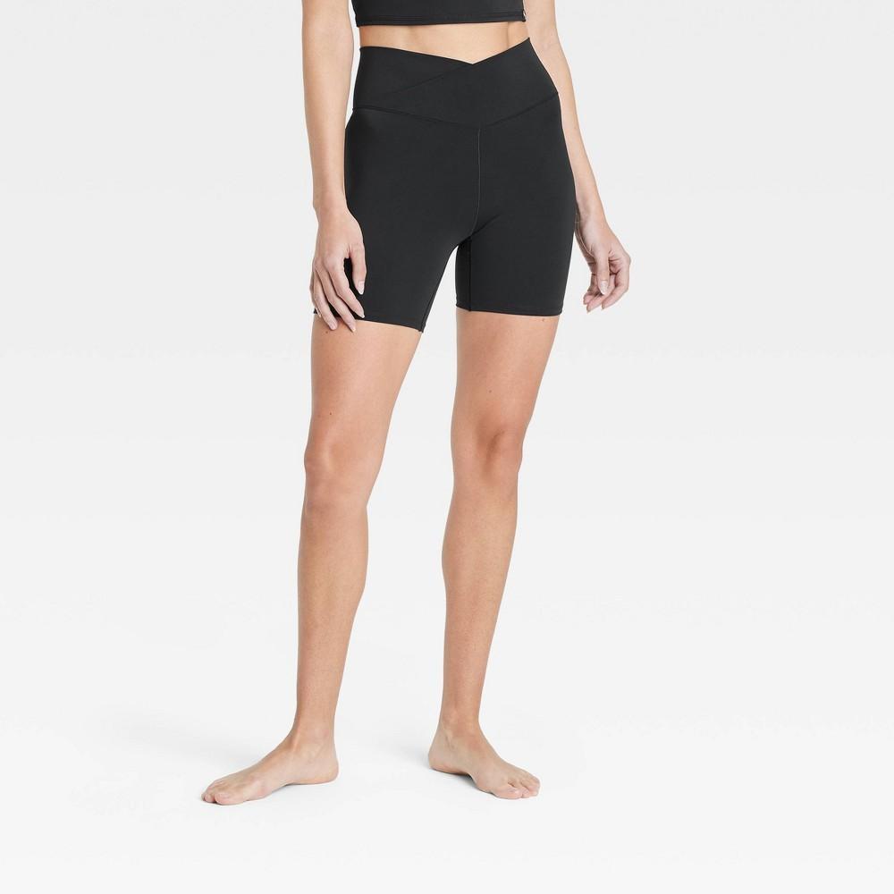 Womens Crossover Waistband 6 Bike Shorts - JoyLab Black L product image