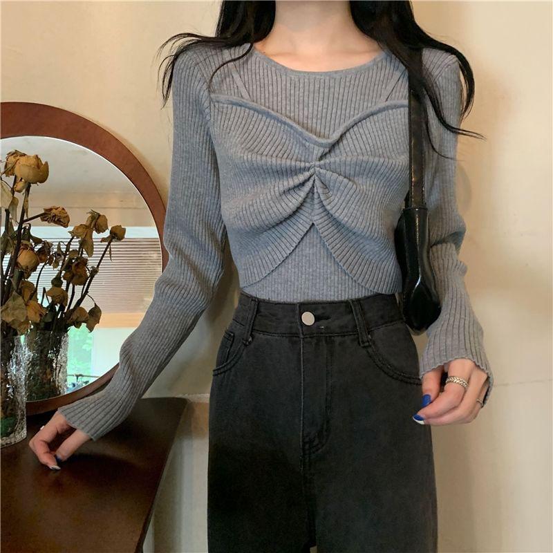 Long-Sleeve Crew Neck Mock Two-Piece Plain Ruched Ribbed Knit Top Product Image